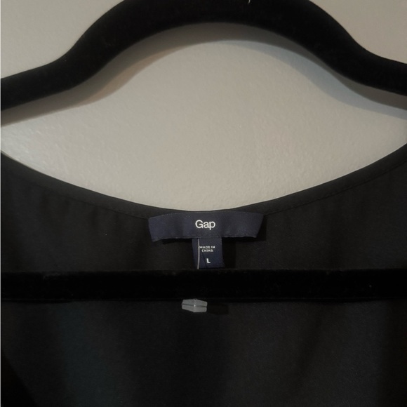 GAP Black Sleeveless Blouse with Floral Detail - Picture 6 of 8